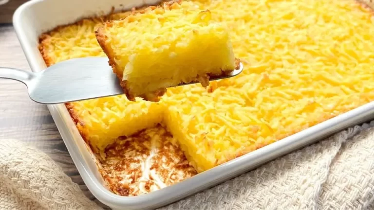 Bolo de Mandioca com Coco