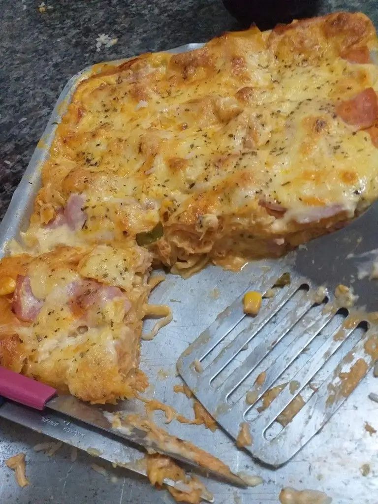 Pizza de Forno Simples e Deliciosa (massa caseira)