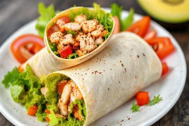 Wrap crocante saudável recheado com legumes e proteínas.